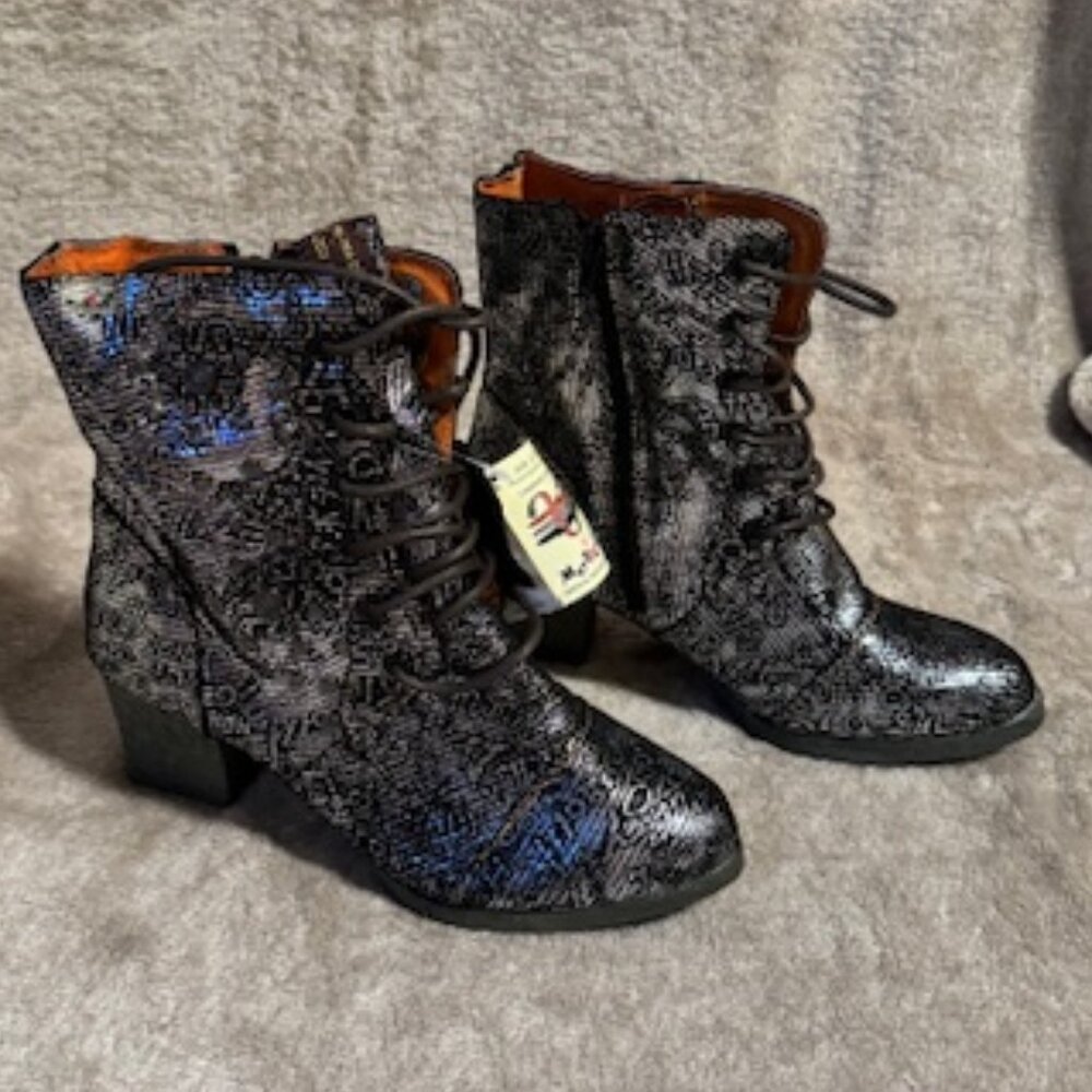 Abstract Studded Lace-up & Zipper Women's Leather Boots–US Size 8.5–New w/Tags